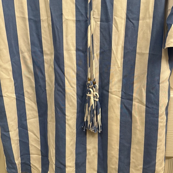 Blue striped top - Picture 6 of 6